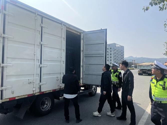 泰美镇:强化道路货物运输监管,筑牢道路交通安全防线